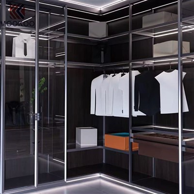 Lemari Pajangan Kaca Kayu Antik Untuk Toko Fashion di Bahamas