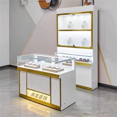 Showcase Tampilan Desain Baru Untuk Toko Perhiasan