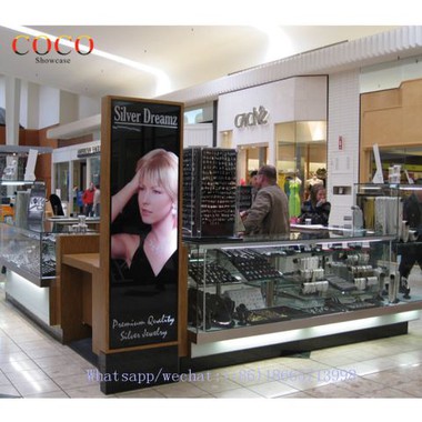 Kios Perhiasan Sederhana High End