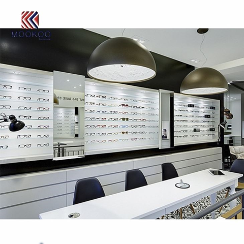 Desain Interior Showroom Bingkai Optik Modern