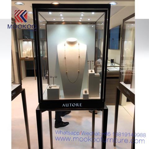 Lemari Perhiasan Tinggi