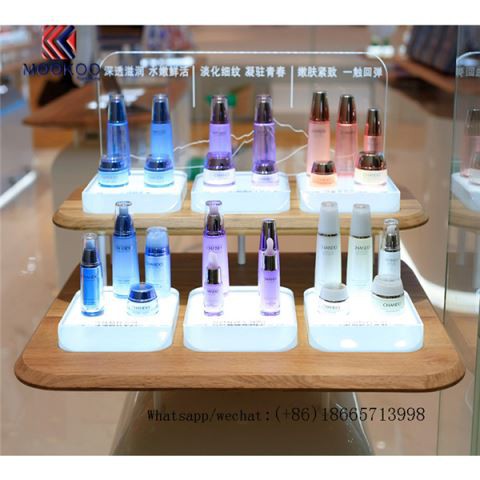 Desain kios kosmetik modern